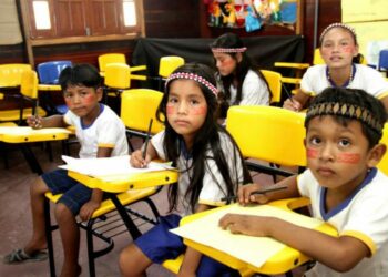 Prefeito David Almeida sanciona lei que fortalece Educação Indígena Municipal