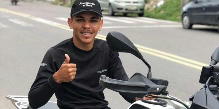 Lucas Picolé se pronuncia após ‘sumiço’ em tiroteio no velório de ‘Bruxo do Forró’