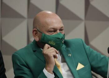 CPI da Covid: Luciano Hang diz que enviou 200 cilindros de oxigênio para Manaus