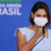 Mesmo podendo se vacinar no Brasil, Michelle Bolsonaro decide se vacinar contra Covid-19 nos EUA