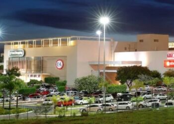 Lojistas fecham as portas após briga de adolescentes em shopping
