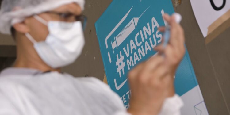 Covid-19: mais de 35 pontos de vacinação irão atender à população nesta quarta-feira