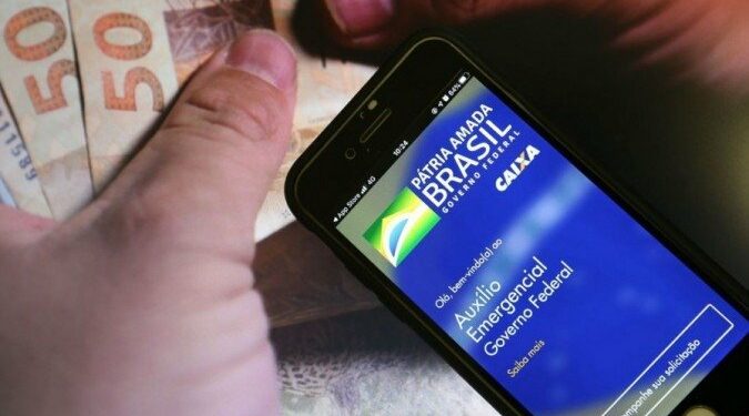 Auxílio emergencial chega ao fim neste domingo com pagamento da 7ª parcela a trabalhadores informais