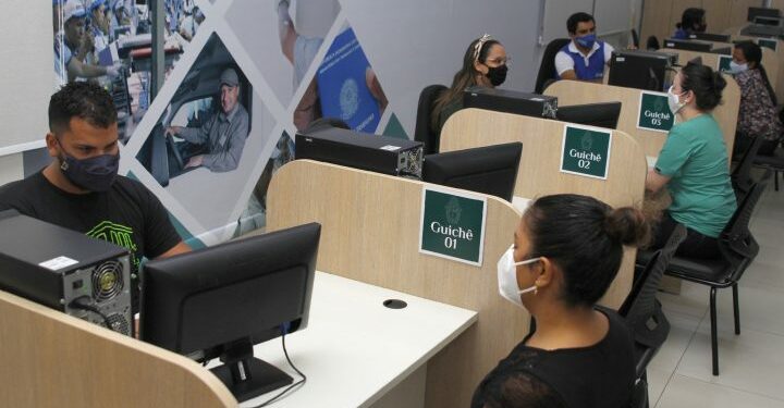 Sine oferece vagas de emprego para todos os níveis de escolaridade para esta sexta (22)