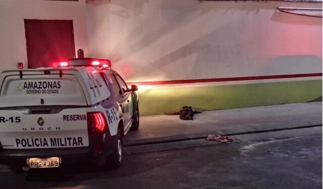 VÍDEO: Suspeitos de assalto são perseguidos por ‘justiceiro’ e um deles morre ao ser baleado
