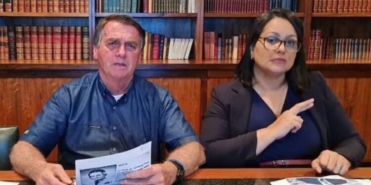 Bolsonaro diz que vacinados contra Covid-9 estão desenvolvendo Aids e cientistas repudiam a fake news