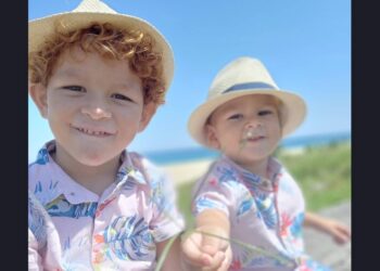 Adolescente é apreendido suspeito de esganar e atear fogo nos irmãos, de 2 e 4 anos