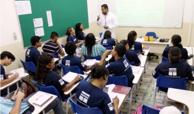 Setemp e Senac abrem 150 vagas de cursos profissionalizantes gratuitas, em Manaus