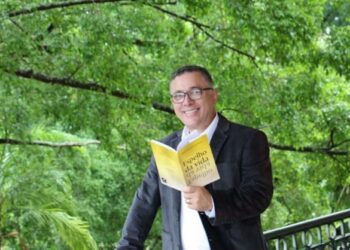 Noite de autógrafos: Escritor amazonense Adewal Ferreira lança livro “Espelho da Vida” nesta sexta (15)