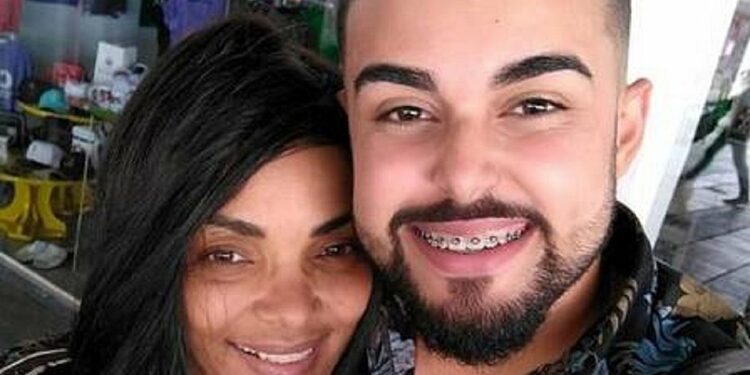 Flordelis briga na Justiça por direito a visita íntima do namorado