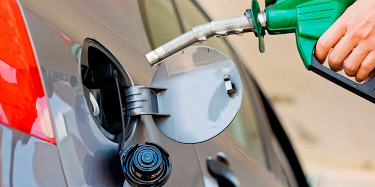 Alerta! Pode faltar gasolina e diesel para os brasileiros em novembro, admite a Petrobras
