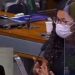 Intérprete de libras se emociona e chora durante depoimento de órfã da Covid-19 na CPI da Pandemia
