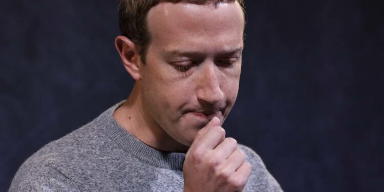 Mark Zuckerberg perde mais de R$ 32 bilhões com pane no Facebook