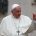 Papa Francisco compara aborto a homicídio e diz que profissionais da saúde podem se recusar a fazê-lo