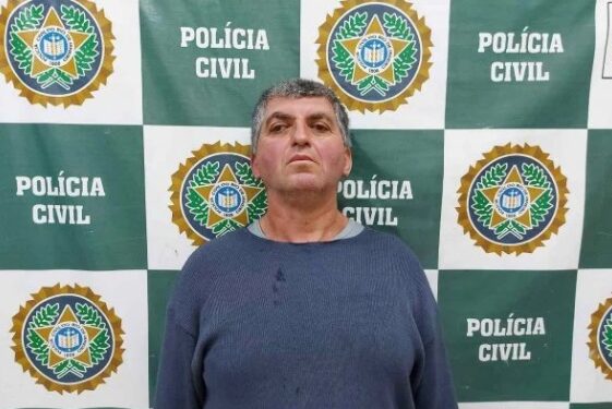 Homem mata vizinho que não gostava do galo dele que cantava a palavra ‘Bolsonaro’