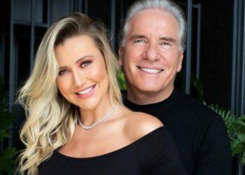 Roberto Justus exige que companheira acorde antes dele para fazer maquiagem e escovar os dentes