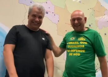 Luciano Hang se abraça a Sikera Jr. e anuncia abertura de loja em Manaus; Veja o vídeo