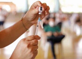 Postos de vacinação contra a Covid-19 não funcionam neste sábado (16) devido campanha de multivacinação