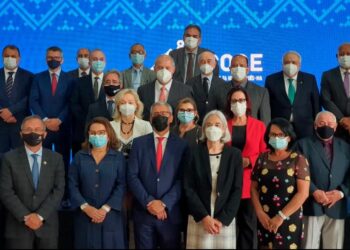 Corregedora-geral de Justiça do Amazonas participa de encontro nacional que aborda o impacto das novas tecnologias nos serviços judiciários