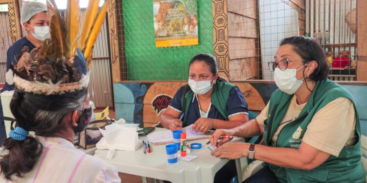 Prefeitura de Manaus intensifica vacinação contra Covid-19 em comunidade indígenas