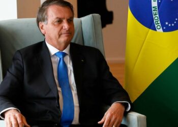 Bolsonaro diz que é contra carnaval devido a nova onda da Covid-19: ‘por mim não teria’