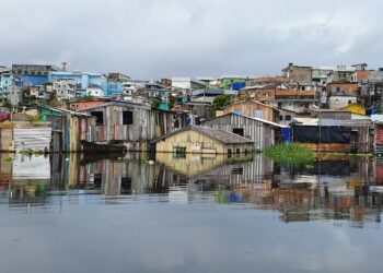 Alerta! Rio Negro volta a subir antes do período da enchente