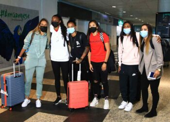 Seleção Brasileira feminina de futebol chega a Manaus para disputa de torneio internacional na Arena da Amazônia
