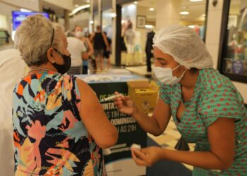 Vacinação nos shoppings de Manaus vão até 15 de dezembro