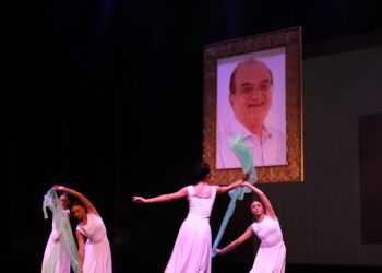 Emoção: Samel celebra 40 anos de uma trajetória de sucesso no palco Teatro Amazonas