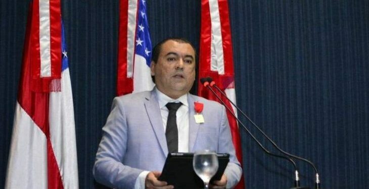 Empresário Nilton Lins Jr., que recebeu a PF a tiros na operação Sangria, recebe medalha de honra do Corpo de Bombeiros