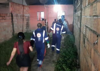 Grupo executa a tiros mulher grávida de 8 meses e o marido, em casa