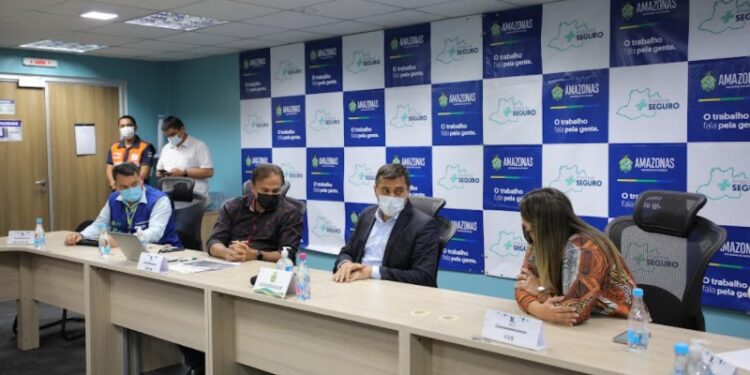 Ômicron: ‘Estamos em estado de alerta’, diz Wilson Lima em reunião de enfrentamento à Covid-19