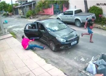 VÍDEO: Advogado que fazia ‘bico’ de motorista de aplicativo é esfaqueado durante assalto