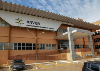 Casal brasileiro com a Ômicron não se vacinou contra a covid