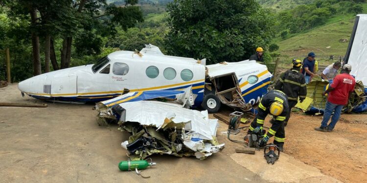 PC encontra um cabo enrolado na hélice do avião que caiu com Marília Mendonça