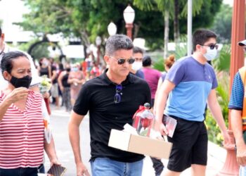 Finados: Prefeito anuncia enterro digno às vítimas da Covid-19 sepultadas em covas coletivas, em Manaus