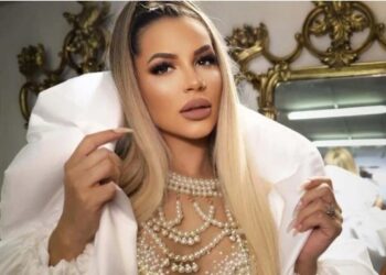 Deolane Bezerra tem contas bancárias bloqueadas pela Justiça