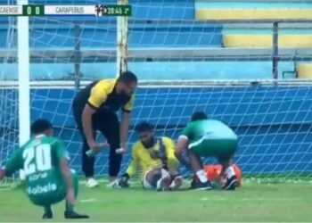 VÍDEO: Partida de futebol é interrompida por tiroteio