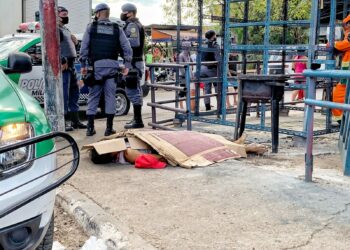 Venezuelano é executado a tiros em frente a feira da Panair