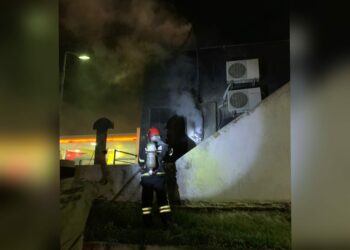 Clientes e funcionários se desesperam durante incêndio em posto de combustíveis em Manaus