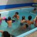 Menino de 9 anos morre durante aula recreativa em piscina da escola onde estudava