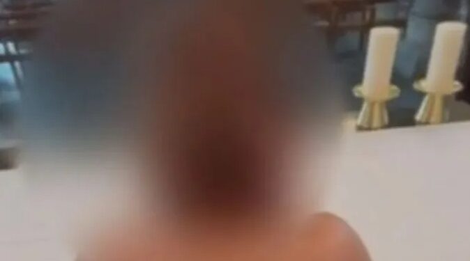 Casal faz sexo em altar de igreja, imagens viralizam e causam revolta da população