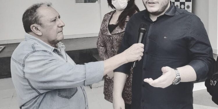 Repórter policial Lerron Santiago morre aos 63 anos