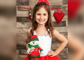 Menina de 9 anos é baleada enquanto brincava em praça com patins que ganhou de Natal