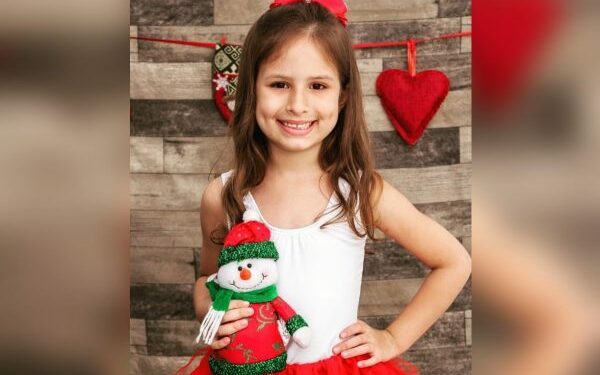 Menina de 9 anos é baleada enquanto brincava em praça com patins que ganhou de Natal
