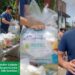 Vereador Jander Lobato entrega cestas básicas do Governo do Amazonas como se fossem dele