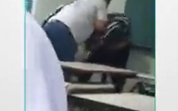 Pai invade sala de aula e agride professor após filha contar que tinha sido assediada por ele