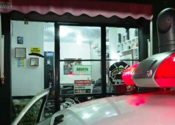 VÍDEO: Dono de barbearia é executado a tiros enquanto cortava cabelo, no bairro Alvorada