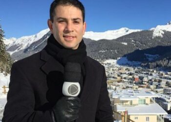 Jornalista de 43 anos da Record revela que convive com Mal de Parkinson desde 2018