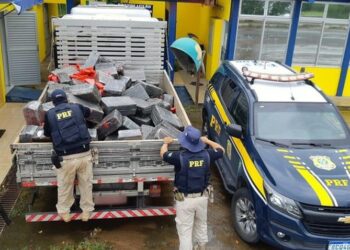 Polícia rodoviária apreende mais de 2 toneladas de maconha avaliada em R$4,5 milhões